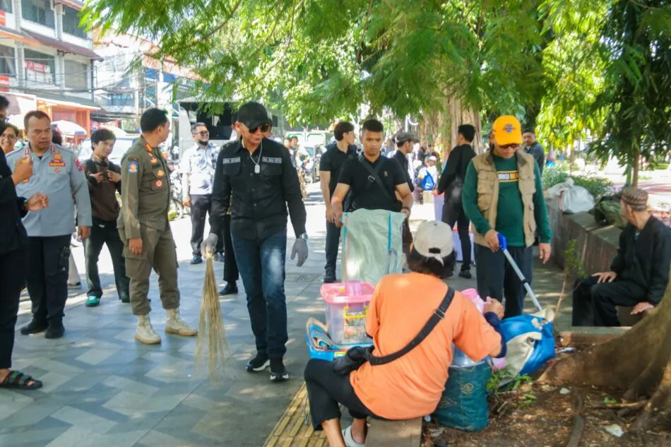 Bapas Bogor dan Pemkot Bogor gelar aksi sosial di Alun-Alun Bogor, sosialisasikan KUHP 2023 dengan pendekatan keadilan restoratif. (Dok. Istimewa)