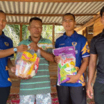 Melalui program bantuan sosial yang di laksanakan secara rutin, Lapas Kasongan menyalurkan 10 paket sembako kepada warga kurang mampu di sekitar lingkungan lapas, Jumat (18/7).