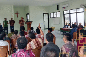 Warga Binaan Lembaga Pemasyarakatan (Lapas) Narkotika Kelas IIB Rumbai secara konsisten mengikuti kegiatan pembinaan kepribadian melalui ibadah rutin di Gereja Anugerah Lapas.