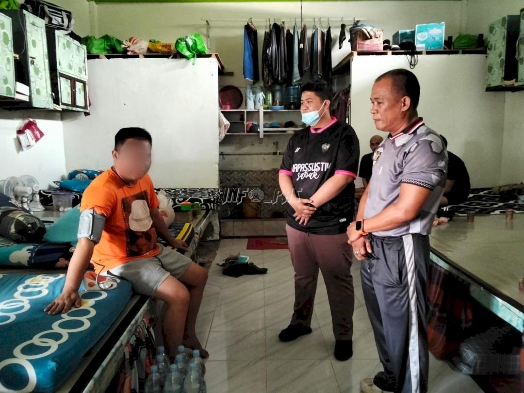 Klinik Lapas Narkotika Muara Sabak: Proaktif Sambangi Blok Hunian Warga Binaan