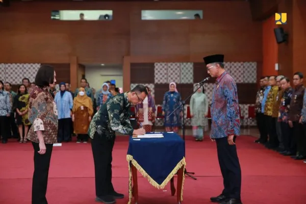 Menteri PU Dody Lantik 6 Pejabat Eselon I, Tegaskan Integritas dan efisiensi anggaran.