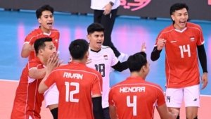 Timnas Voli Putra Indonesia juara SEA V. League 2025 leg kedua. Tim Garuda mengangkat trofi usai mengalahkan Thailand 3-2 di laga terakhir. (Dok.AVC)