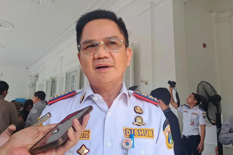 Dishub DKI Jakarta, Syafrin Liputo menjelaskan, melalui sistem ini, pengendara bisa memesan (booking) tempat parkir tepi jalan (on-street parking) secara langsung melalui ponsel menggunakan aplikasi JakParkir. (Dok.Ruby Rachmadina)