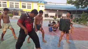 LPKA Kelas I Medan bekerja sama dengan Ikatan Pencak Silat Indonesia (IPSI) Kota Binjai, menggelar pelatihan pencak silat bagi Anak Binaan di lapangan olahraga LPKA, Selasa (29/7).