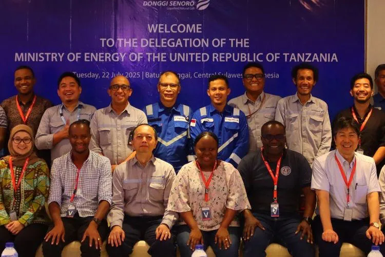 Delegasi Tanzania kunjungi pengelolaan liquefied natural gas (LNG) kilang gas di Kabupaten Banggai, Sulawesi Tengah. (Dok.DSLNG)