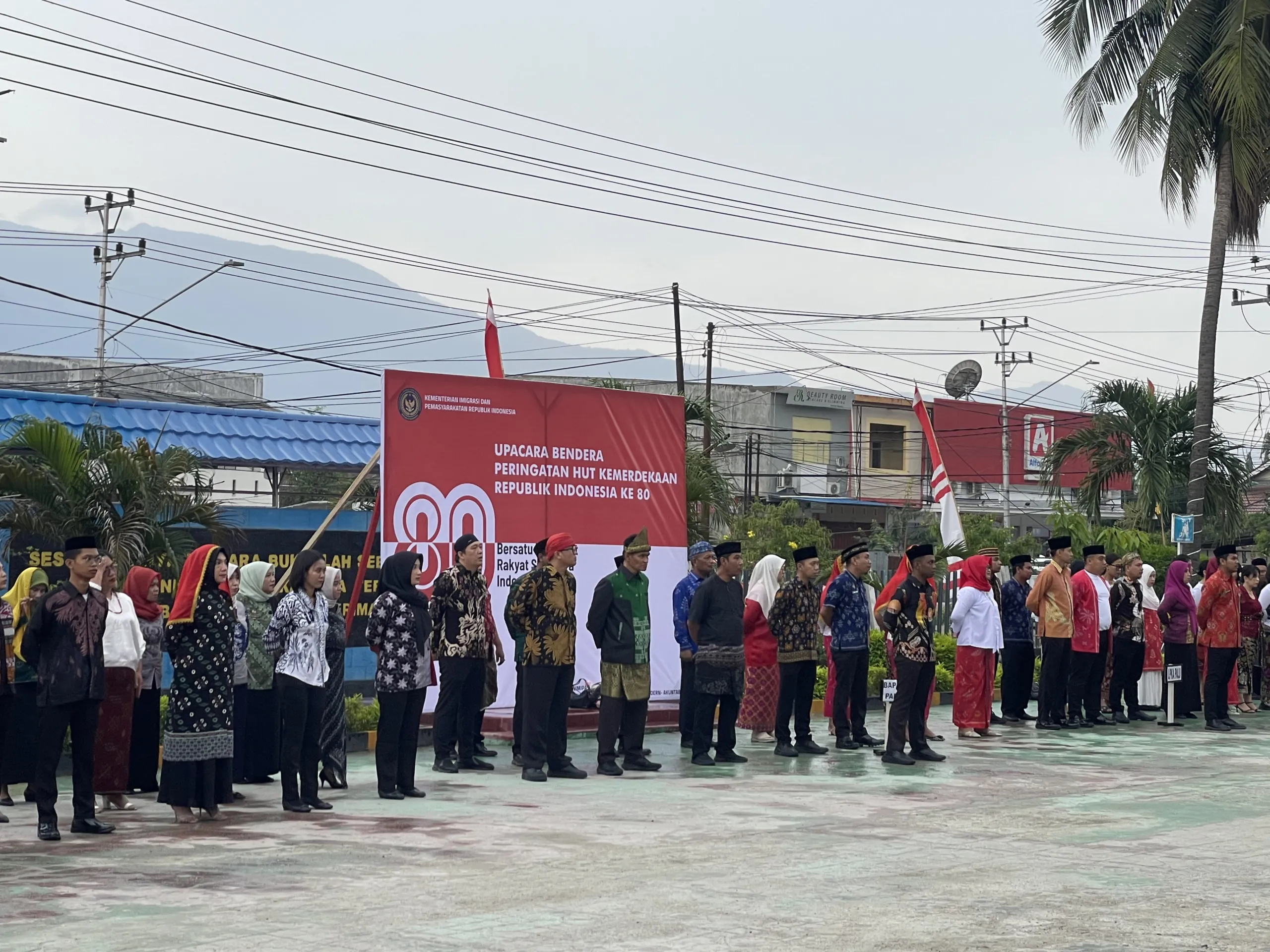 Upacara HUT RI Ditjenpas Sulteng Berbusana Adat Nusantara