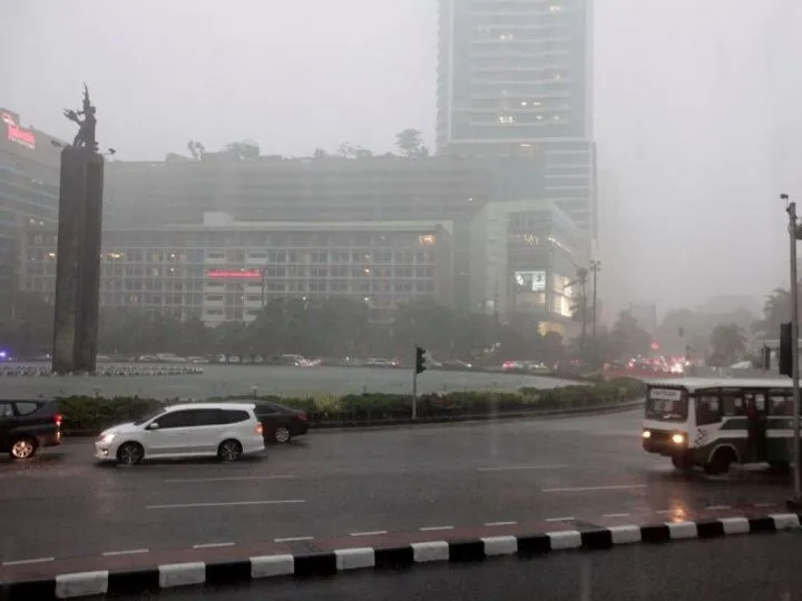 BMKG: Hujan Ringan Guyur Jakarta Sepanjang Hari Ini
