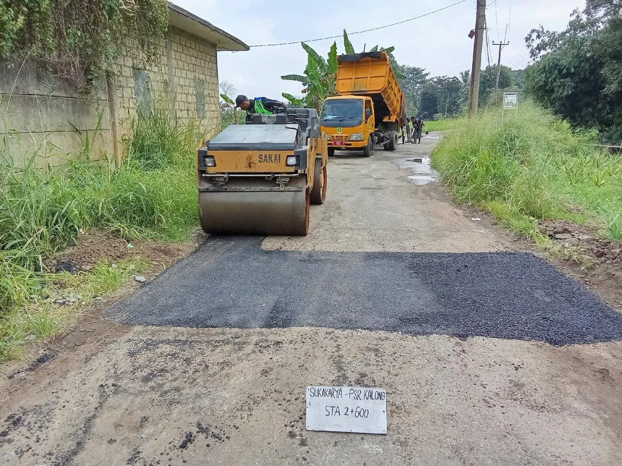 Bupati Bogor Tingkatkan Infrastruktur Perbaiki Jalan Strategis