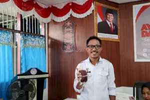 15 petugas LPKA Kelas II Ambon ikut donor darah di Rutan Ambon, bekerja sama dengan PMI Kota Ambon, Rabu (20/8). (Web. Ditjenpas)