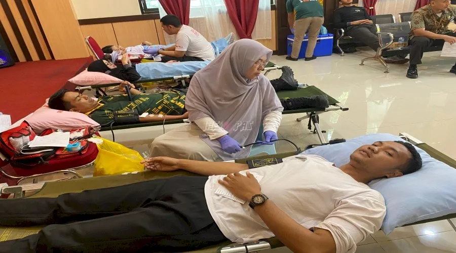 Lapas Kelas IIB Luwuk bersama Kantor Imigrasi (Kanim) Kelas II Non TPI Banggai dan Balai Pemasyarakatan (Bapas) Kelas II Luwuk gelar kegiatan donor darah, Jumat (22/8). (Web. Ditjenpas)