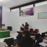 Lapas Kelas III Saparua gelar ibadah Minggu di gereja Lapas, diikuti petugas, keluarga, dan Warga Binaan Kristen, Minggu (24/8). (Web. Ditjenpas)