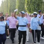 Suasana meriah warnai puncak HUT ke-80 Kemendagri di TMII, ribuan peserta ikut jalan sehat, bazar, dan pertunjukan budaya. (Dok. Istimewa)