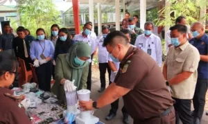 Kalapas Muara Bulian Hadiri Pemusnahan Barang Bukti di Kejari