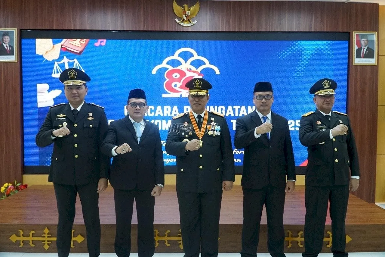 Kanwil Ditjenpas Maluku tegaskan komitmen perkuat kolaborasi layanan publik bersama Kanwil Kemenkumham Maluku dalam peringatan HUT ke-80 Pengayoman. (Web. Ditjenpas)