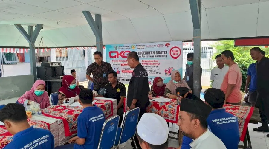 Rutan Kelas IIB Sampang bekerja sama dengan Puskesmas Kamoning gelar pemeriksaan kesehatan umum dan gigi gratis bagi Warga Binaan, Kamis (21/8). (Web. Ditjenpas)