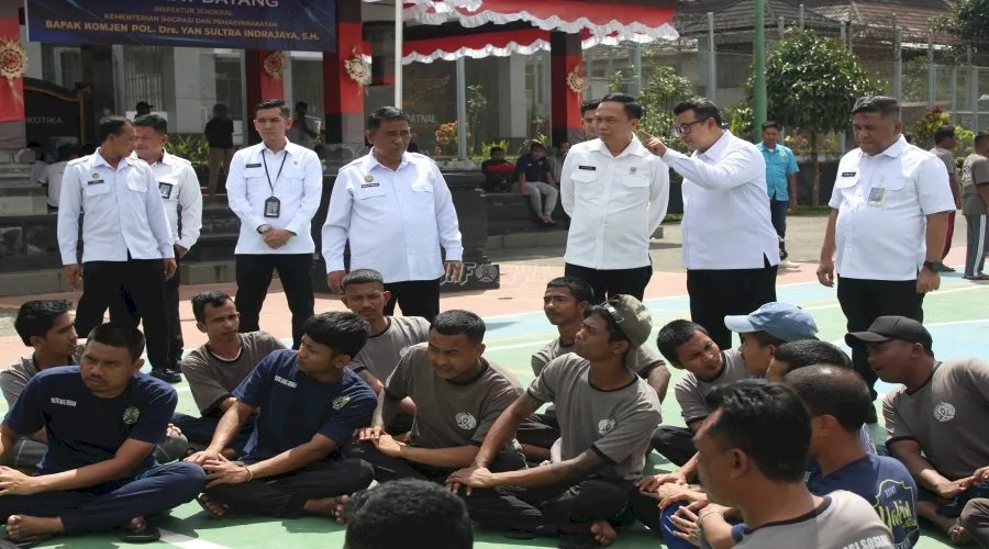 Program ketahanan pangan Warga Binaan Lapas Narkotika Bangli mendapat pujian dari Irjen Kemenimipas, Komjen Pol. Yan Sultra, saat kunjungan Kamis (21/8). (Web. Ditjenpas)