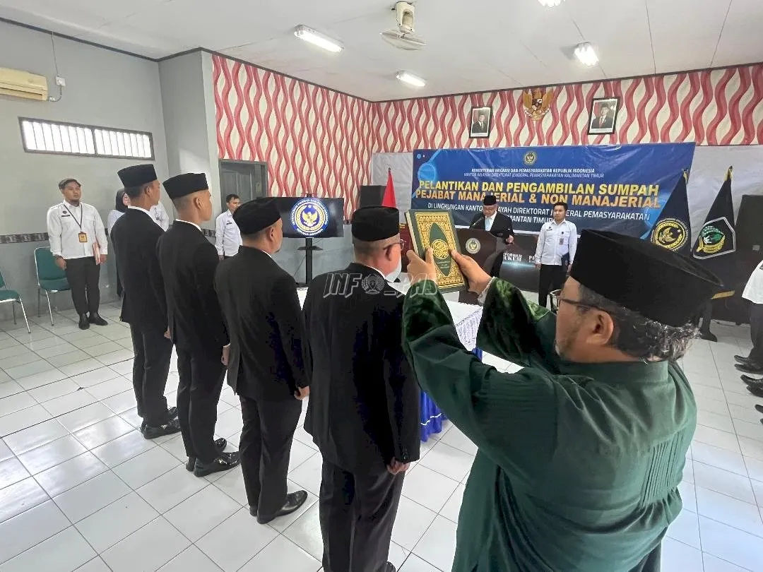 Kanwil Ditjenpas Kaltim melantik empat pejabat nonmanajerial, dipimpin Kakanwil Hernowo Sugiastanto dan disaksikan jajaran pemasyarakatan se-Samarinda, Rabu (20/8). (Web. Ditjenpas)