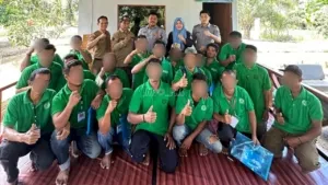 Lapas Narkotika Kelas IIB Muara Sabak melakukan pelaksanaan ujian kompetensi bagi peserta pelatihan penanaman jagung hibrida yang di gelar di area pembinaan Lapas, Senin (25/8). (Web. Ditjenpas)