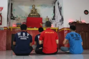 Pembinaan Rohani WBP Buddha Lapas Cibinong Ibadah Rutin