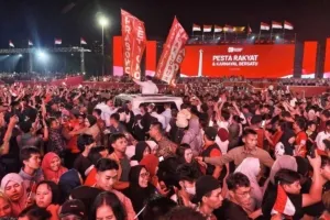 Ribuan Warga Padati Monas Meriahkan Pesta Rakyat Hut ke-80 RI