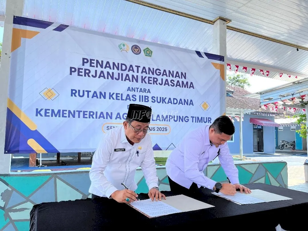 Rutan Kelas IIB Sukadana resmi menjalin kerja sama strategis dengan Kantor Kementerian Agama (Kemenag) Kabupaten Lampung Timur. Penandatanganan PKS di Aula Rutan, Senin (25/8) (Web. Ditjenpas)