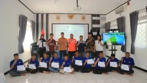 Lapas Batang tutup pelatihan pengelasan untuk 25 Warga Binaan dengan penyerahan sertifikat resmi dari Disnaker Kabupaten Batang. (Web. Ditjenpas)
