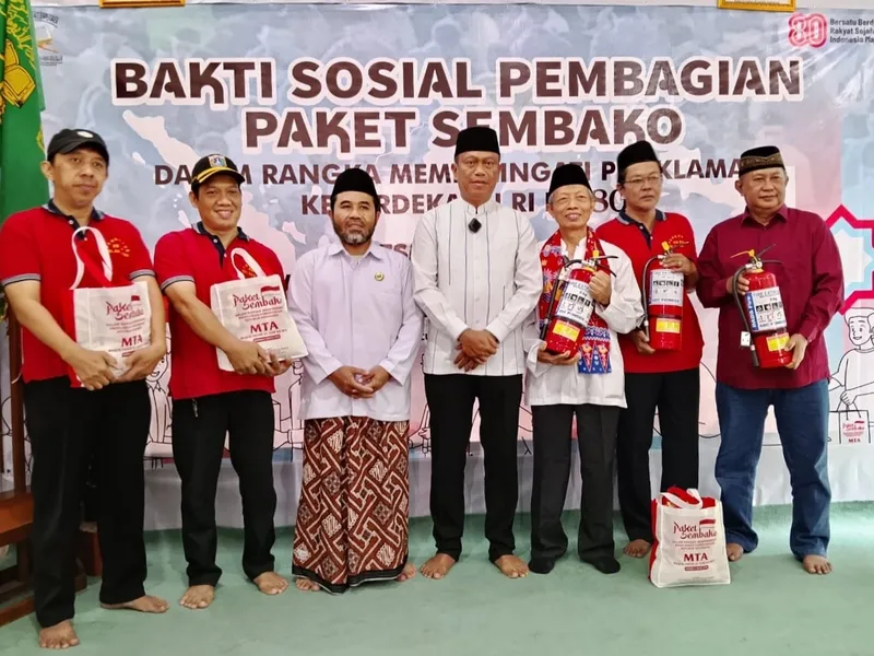 Wali Kota Jaktim Salurkan Bansos dan APAR di Yayasan MTA