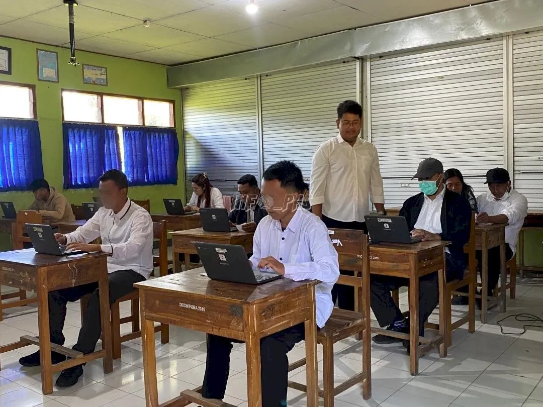 Lima Warga Binaan Lapas Narkotika Bangli ikuti ANBK Paket C selama dua hari sebagai bagian program pendidikan Sanggar Widya Aksata. (Web_Ditjenpas)