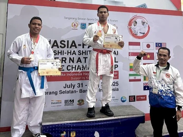 Lapas Kelas III Wahai, Kevin Josse Korintus Revuallo, sukses meraih medali emas pada ajang internasional karate. (Web.Ditjenpas)