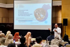 Sebanyak 200 mantan dan Pekerja Migran Indonesia (PMI) dan keluarga mereka di Malang, Jawa Timur, di bekali soal kewirausahaan oleh Bank Mandiri, melalui program berkelanjutan Mandiri Sahabatku, lewat Workshop Bapak Asuh. (Dok.Istimewa)
