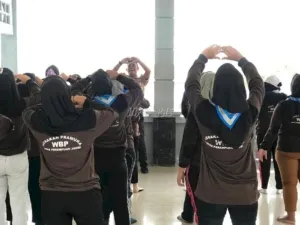 Sebanyak 36 Warga Binaan Lapas Perempuan Kelas IIB Jambi mengikuti kegiatan kepramukaan bekerja sama dengan Kwartir Cabang (Kwarcab) Gerakan Pramuka Muaro Jambi, Jumat (1/8). (Web.Ditjenpas)