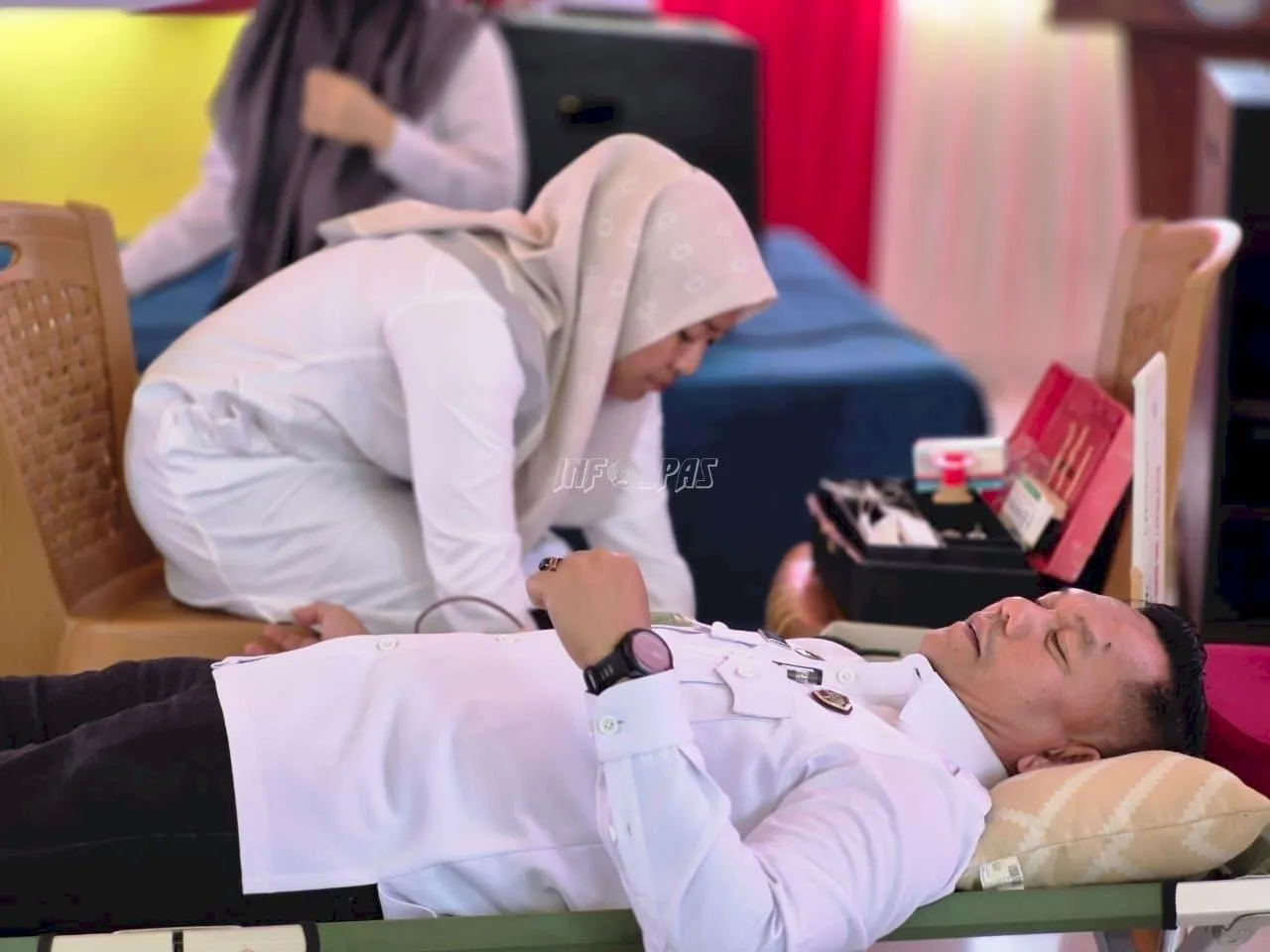 Lapas Sarolangun menggelar kegiatan donor darah bekerja sama dengan RSUD dan Puskesmas Sarolangun, Rabu (13/8). (Web Ditjenpas)