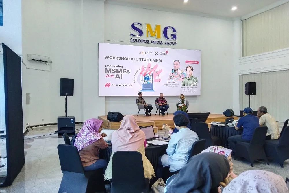 Telkom Indonesia mengajak pelaku usaha mikro kecil menengah (UMKM) Solo untuk memahami dan memanfaatkan AI secara cerdas dan bijak alias “menjinakkan” AI melalui workshop sehari yang di gelar di Solo, Sabtu (2/8/2025). (Dok.Istimewa)