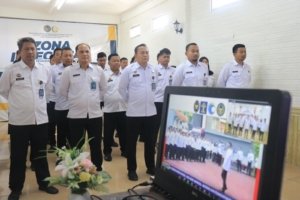 Lapas Pemuda Madiun mengikuti apel virtual bersama Kemenko Bidang Hukum, HAM, Imigrasi, dan Pemasyarakatan melalui Zoom pada Senin (15/09). (Dok: Humas Lapas Pemuda Madiun)