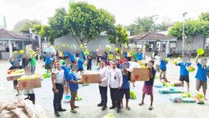 Lapas Narkotika Kelas IIA Muara Beliti melaksanakan kegiatan pembagian peralatan makan dan minum kepada seluruh warga binaan pada Rabu, 3 September 2025. (Dok: Humas Lapas Muara Beliti)