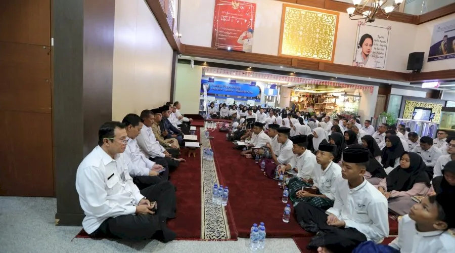 Ditjenpas gelar doa bersama untuk kedamaian NKRI, Senin (1/9), sekaligus memberikan santunan anak yatim dari Yayasan Azka Azkia Al-Mukhtariyah. (Dok: Ditjenpas)