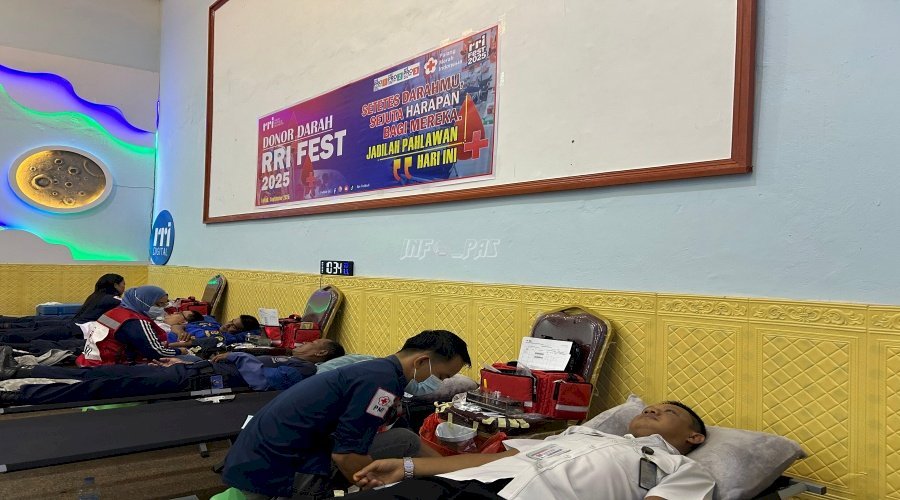 Lapas Kelas IIB Tolitoli turut berpartisipasi dalam kegiatan donor darah yang digelar sebagai rangkaian RRI FEST 2025 di LLP RRI Tolitoli, Selasa (2/9). (Dok: Humas Lapas Tolitoli)