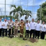 Lapas Ternate dukung Asta Cita Presiden dan 13 Program Akselerasi dengan ikut peresmian ketahanan pangan Nusakambangan dan penanaman kelapa serentak, Selasa (9/9). (Dok: Humas Lapas Ternate)