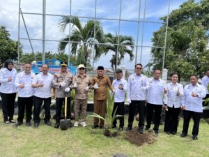 Lapas Ternate dukung Asta Cita Presiden dan 13 Program Akselerasi dengan ikut peresmian ketahanan pangan Nusakambangan dan penanaman kelapa serentak, Selasa (9/9). (Dok: Humas Lapas Ternate)