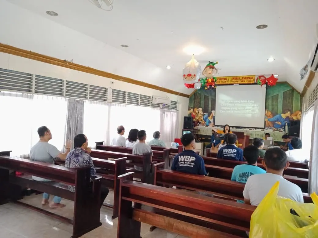 Ibadah WBP Kristiani di Lapas Banjarmasin Penuh Sukacita