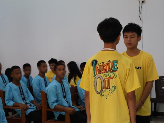 LPKA Ambon terima kunjungan rohani dari Sekolah Pelita Harapan, isi kegiatan dengan ibadah dan drama penyaliban Yesus Kristus. (Dok: Humas LPKA Ambon)