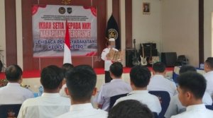 Narapidana terorisme di Lapas Kelas IIA Metro menyatakan ikrar setia kepada NKRI, menunjukkan keberhasilan pembinaan dan sinergi deradikalisasi antarinstansi. (Dok: Web Ditjenpas)