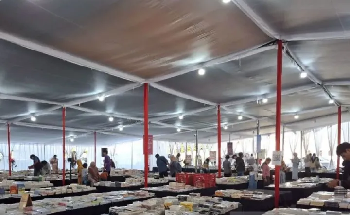 Jogja Book Fair 2025 tegaskan Jogja sebagai kota pelajar lewat kolaborasi penerbit, komunitas, pemerintah, dan UMKM. (Dok: Amalia Melati)