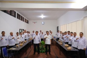 Kalapas Karang Intan hadiri penguatan tugas dan fungsi kedinasan bersama PK Ahli Utama dan jajaran pemasyarakatan se-Kalimantan Selatan. (Dok: Humas LPN Karang Intan)
