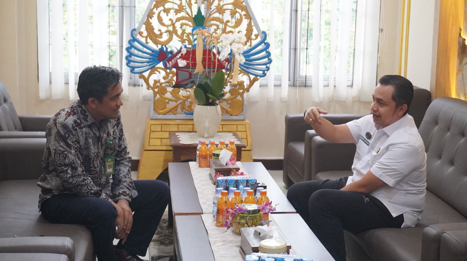 Ketua PN Purwokerto bersilaturahmi ke Lapas Kelas IIA Purwokerto, disambut Kalapas Aliandra Harahap dan jajaran, Kamis (18/9). (Dok: Humas Lapas Purwokerto)