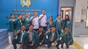 LPKA Kelas I Medan terima kunjungan mahasiswa Unimed untuk penelitian pembinaan anak binaan, wujud sinergi dengan akademisi ciptakan inovasi pembinaan. (Dok: Humas LPKA Medan)