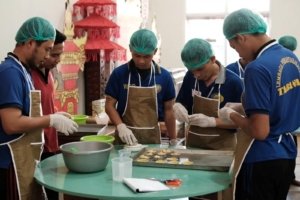 Pelatihan kemandirian Lapas Tabanan dengan menghadirkan produk Pie Susu Sangkar Emas, Kamis (4/9). (Dok: Humas Lapas Tabanan)