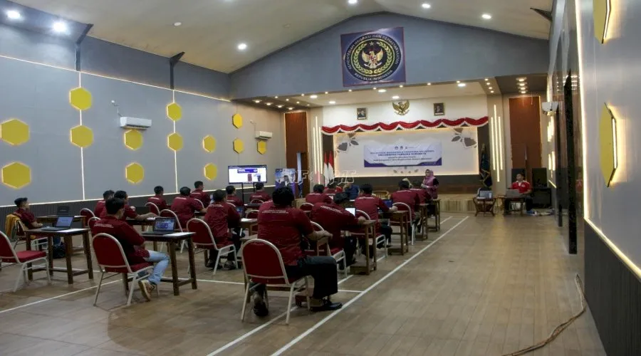 Lapas Kelas I Madiun gelar pelatihan WEBE ENTREPRENEUR bagi Warga Binaan mahasiswa S1 untuk tingkatkan keterampilan kerja, bisnis, dan pendidikan. (Dok: Humas Lapas Madiun)