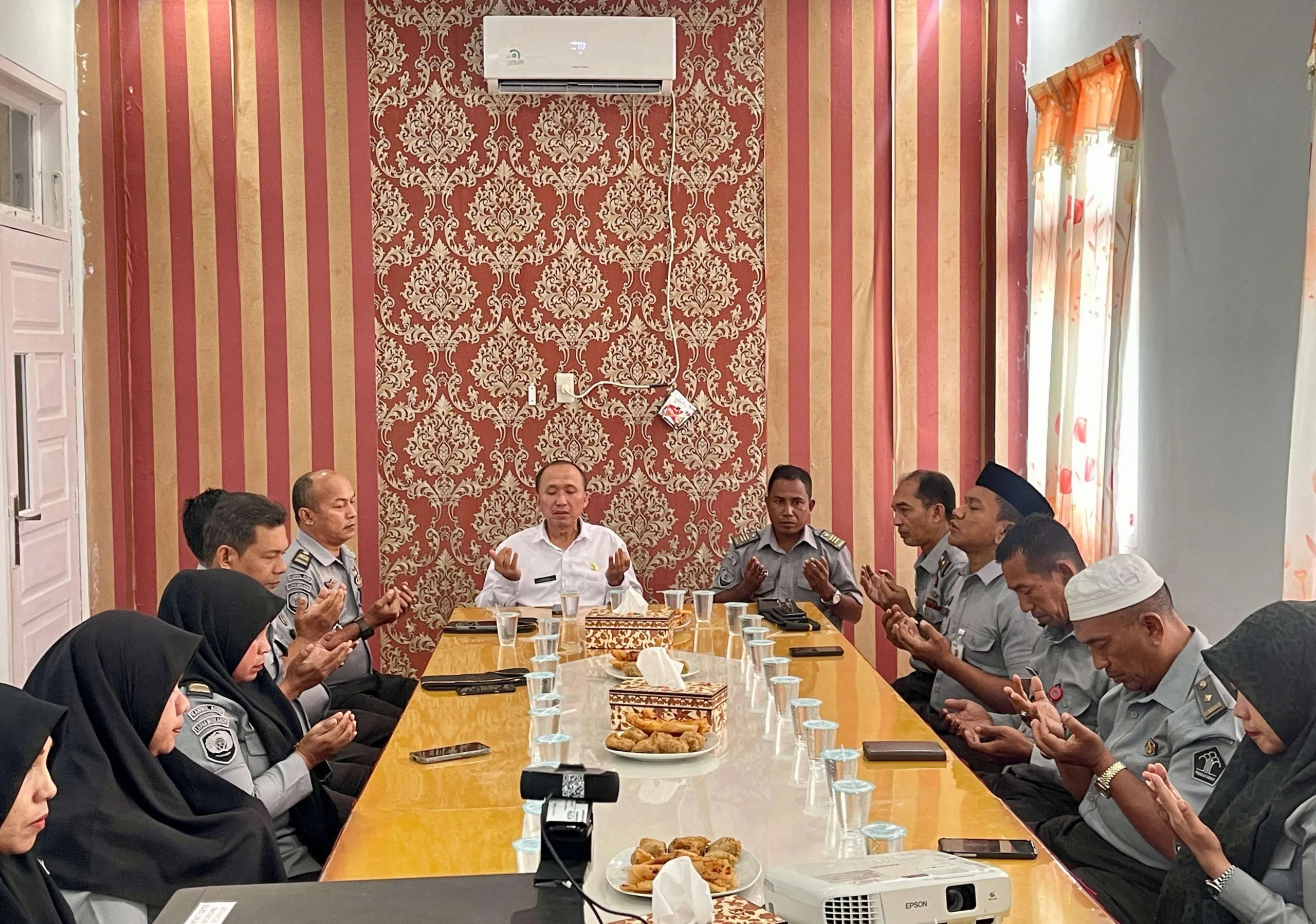 Lapas Kelas IIB Meulaboh gelar Doa dan Cinta untuk Indonesia, Senin (1/9/2025). (Humas Lapas Meulaboh)
