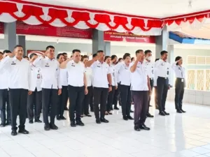 Kalapas Kelas IIA Kupang sosialisasikan larangan judi online kepada pegawai saat apel pagi, tindak lanjut surat edaran Dirjen Pemasyarakatan. (Dok: Humas Lapas Kupang)